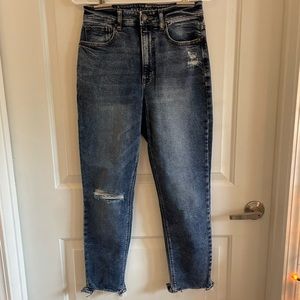 American Eagle mom jeans size 2 short